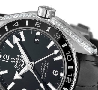 OMEGA-Seamaster-Planet-Ocean-PLATINUM-02.jpg