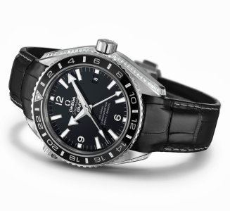 OMEGA-Seamaster-Planet-Ocean-PLATINUM-06.jpg