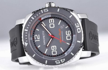 MAGRETTE Moana Pacific Professional G14 01.jpg MAGRETTE Moana Pacific Professional G14 01.jpg