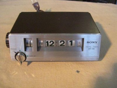 sony-vintage-flip-number-clock-640.jpg