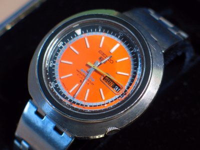 seiko5 orange.jpg