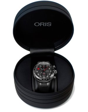 oris-darryl-o-young-limited-edition-watch-box.jpg oris-darryl-o-young-limited-edition-watch-box.jpg