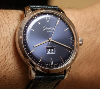Glashutte-Original-Senator-Sixties-Panorama-Date-blue-1.jpg