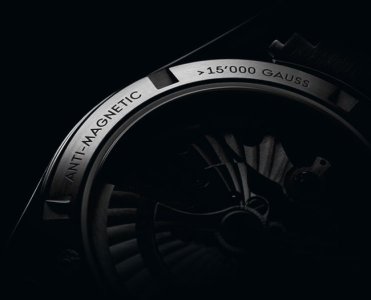 Omega-Seamaster-300-Master-caseback.jpg