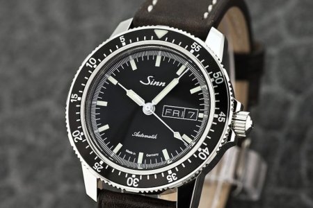 Sinn 104ST.JPG