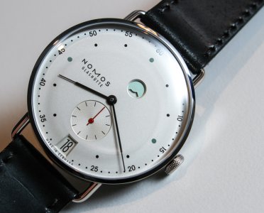 Nomos-Metro-8.jpg