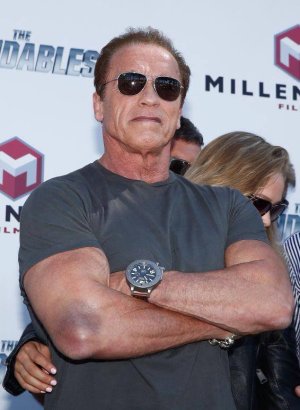 Arnold-Schwarzenegger-U-Boat-satovi.jpg