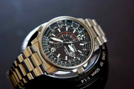 Citizen-BJ7000-52E-best-pilot-nighthawk.jpg