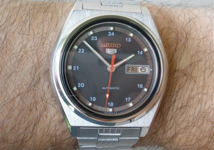 Seiko 5 7009 ....jpg
