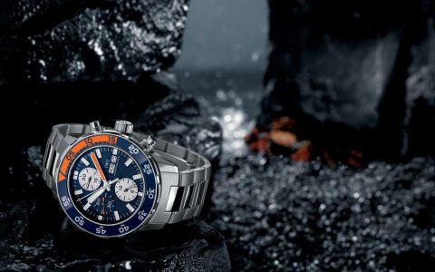 IWC_Aquatimer 09 Bracelet Scene.jpg