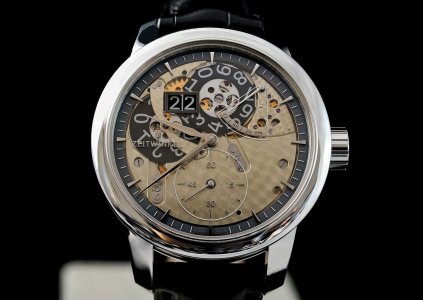 Zeitwinkel 273° Saphir 2.jpg