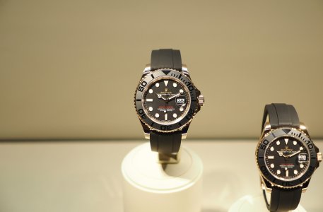 Rolex-Yachtmaster-Ceramic-Bezel-Everose-Gold-thumb-1600x1052-25610.jpg