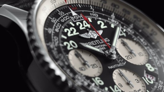 Breitling_Navitimer_cosmonaute_detail_640_360_s_c1_center_center.jpg