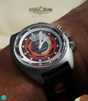 vulcain-diver-wrist.jpg