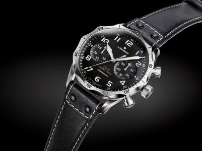 Junghans-Meister-Pilot-Event-Edition-Beauty.jpg