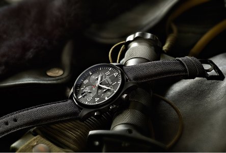 alpina_Geneve_Startimer_Pilot_Chronograph_Big_Date-AL-372B4S6_005_197_en.jpg
