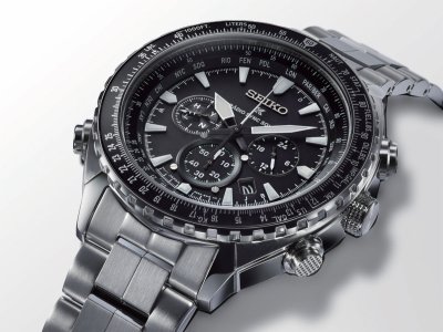 Seiko-Prospex-Radio-Sync-Solar-World-Time-Chronograph-SSG001.jpg