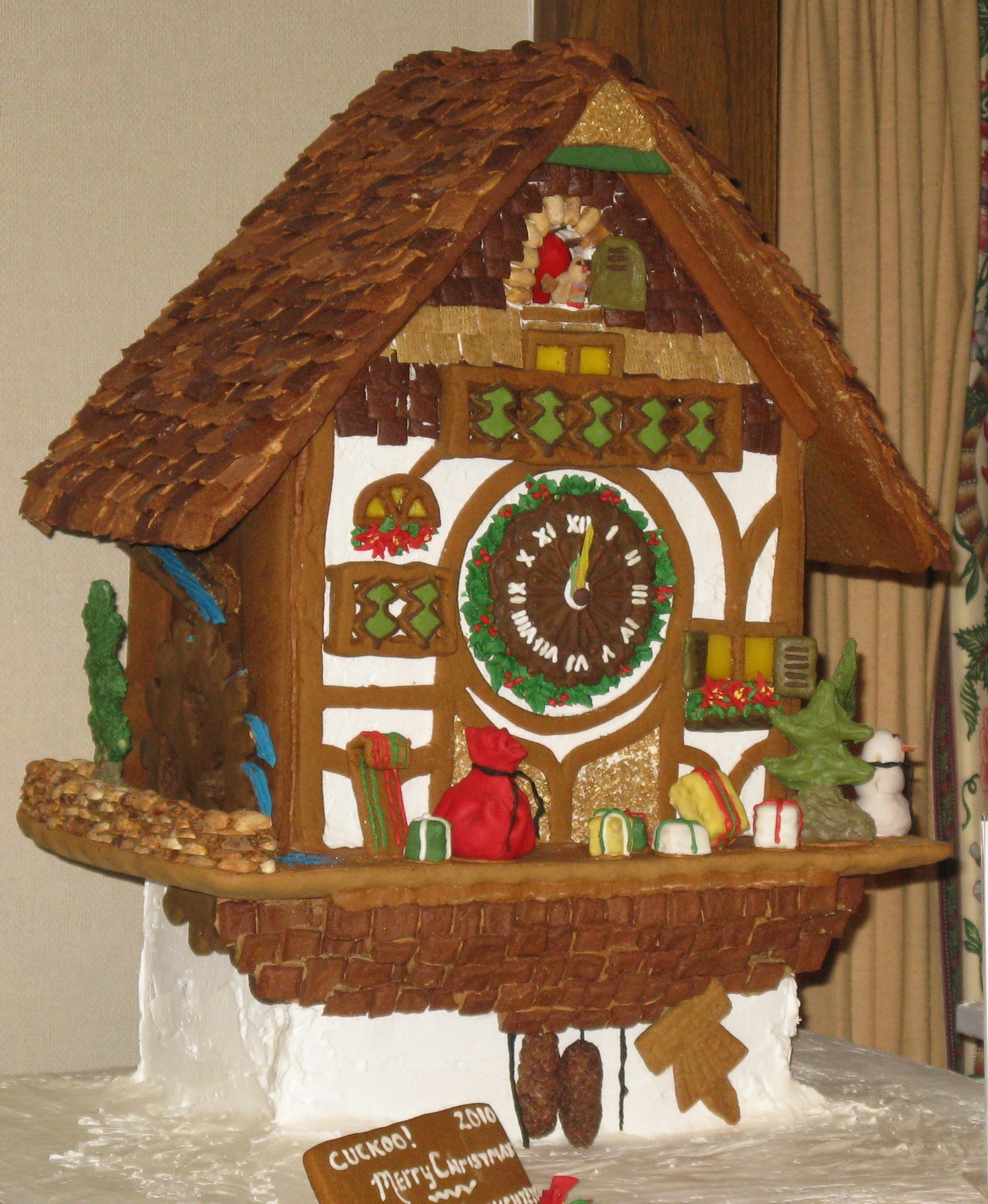 cuckoo-clock-gingerbread-house.jpg